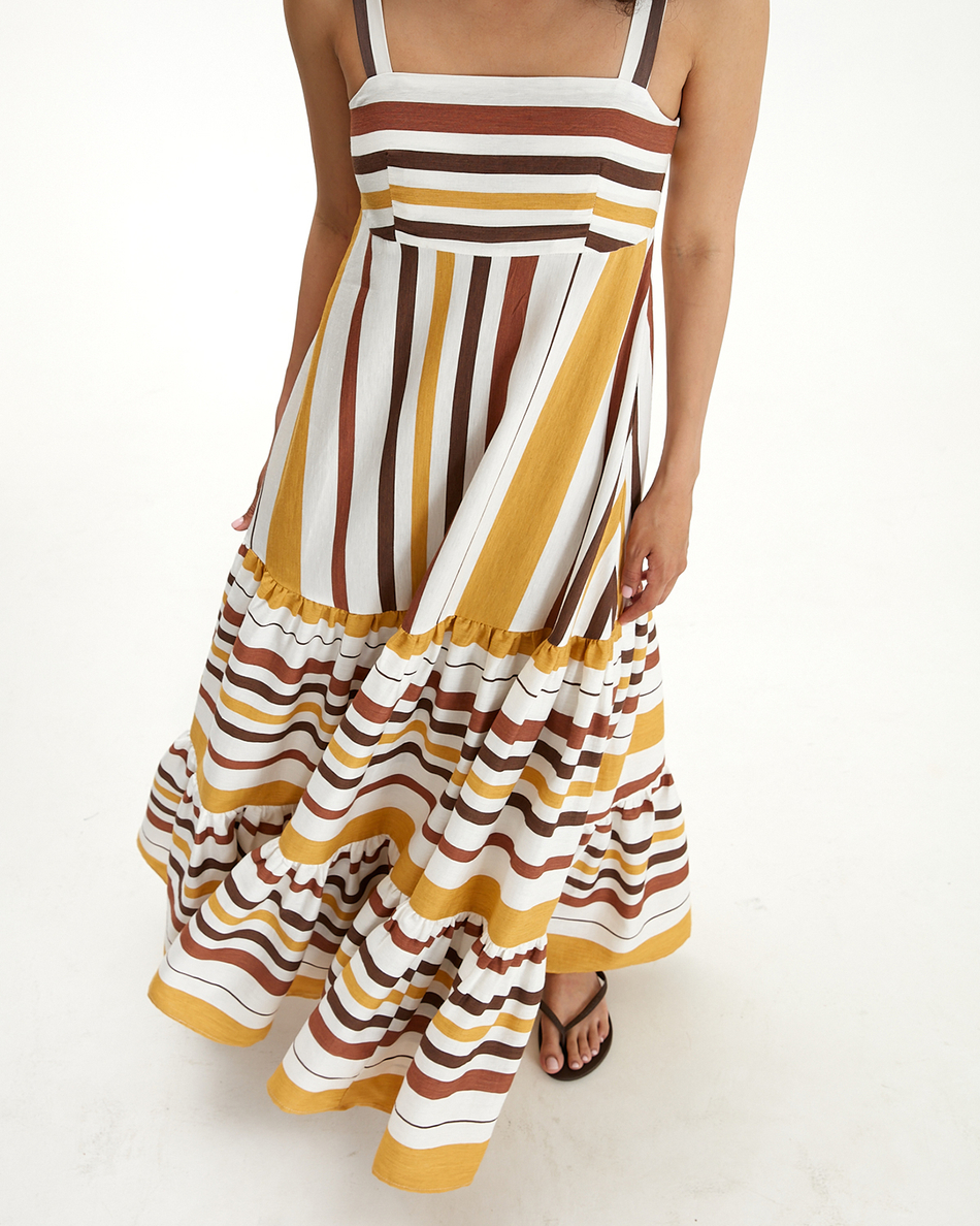 Сарафан с ярусной юбкой в крупную полоску