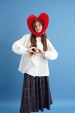 Блузка с рюшами и воротником-стоечкой, белый батист-креп