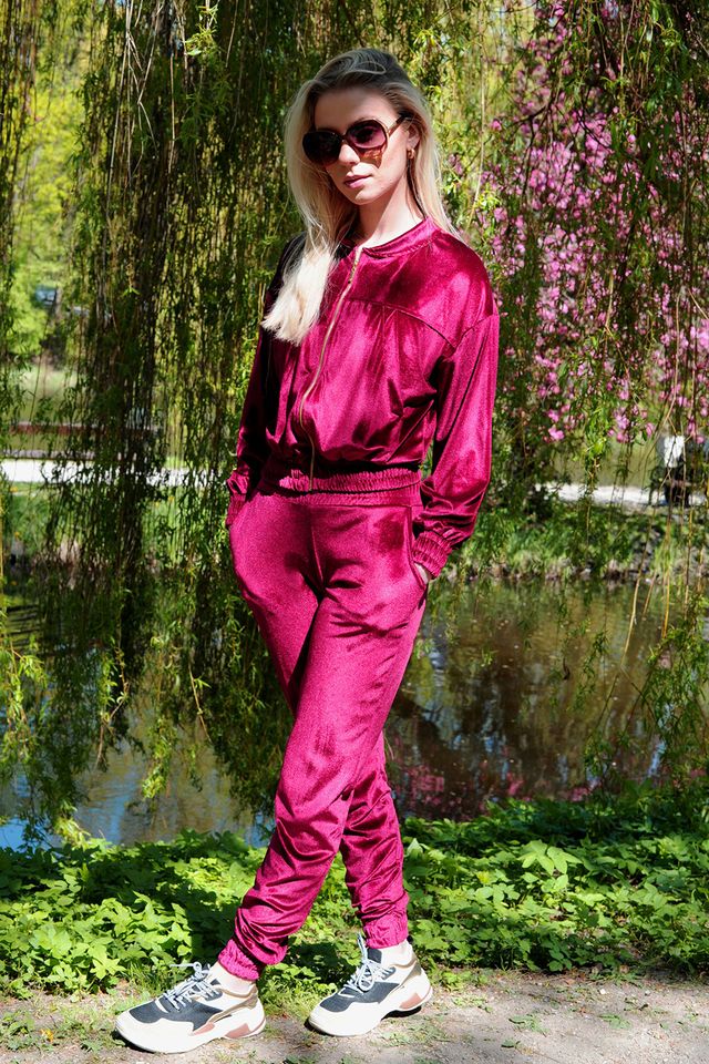 Яркий спортивный костюм на молнии Goldenia