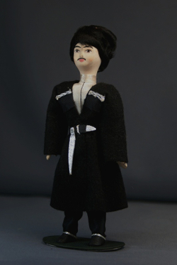 Кукла коллекционная в кавказском мужском костюме: черкеска, папаха