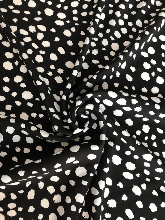 Штапель принт пятно разных размеров белое на черном D03C1