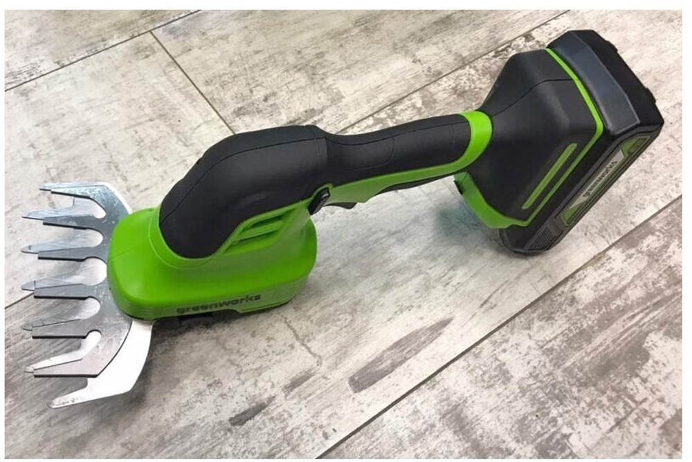 Садовые ножницы-кусторез аккум. GREENWORKS G24SHT 24В,лезвие 12/20см,без АКБ и ЗУ (1600607)
