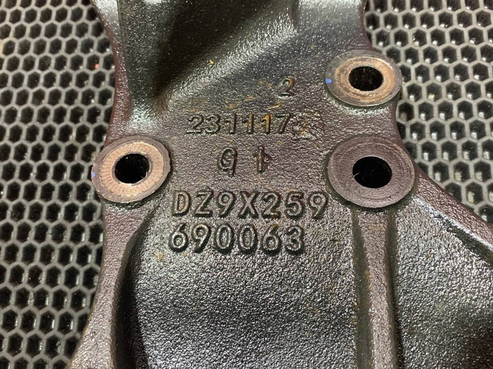 Кронштейн рессоры задний левый 2024г.