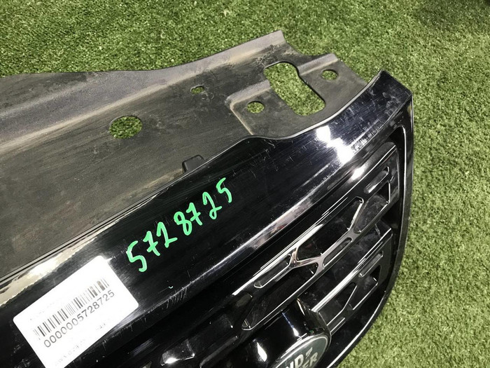 Решетка радиатора Land-Rover Discovery 5 L462 (2016-2021)