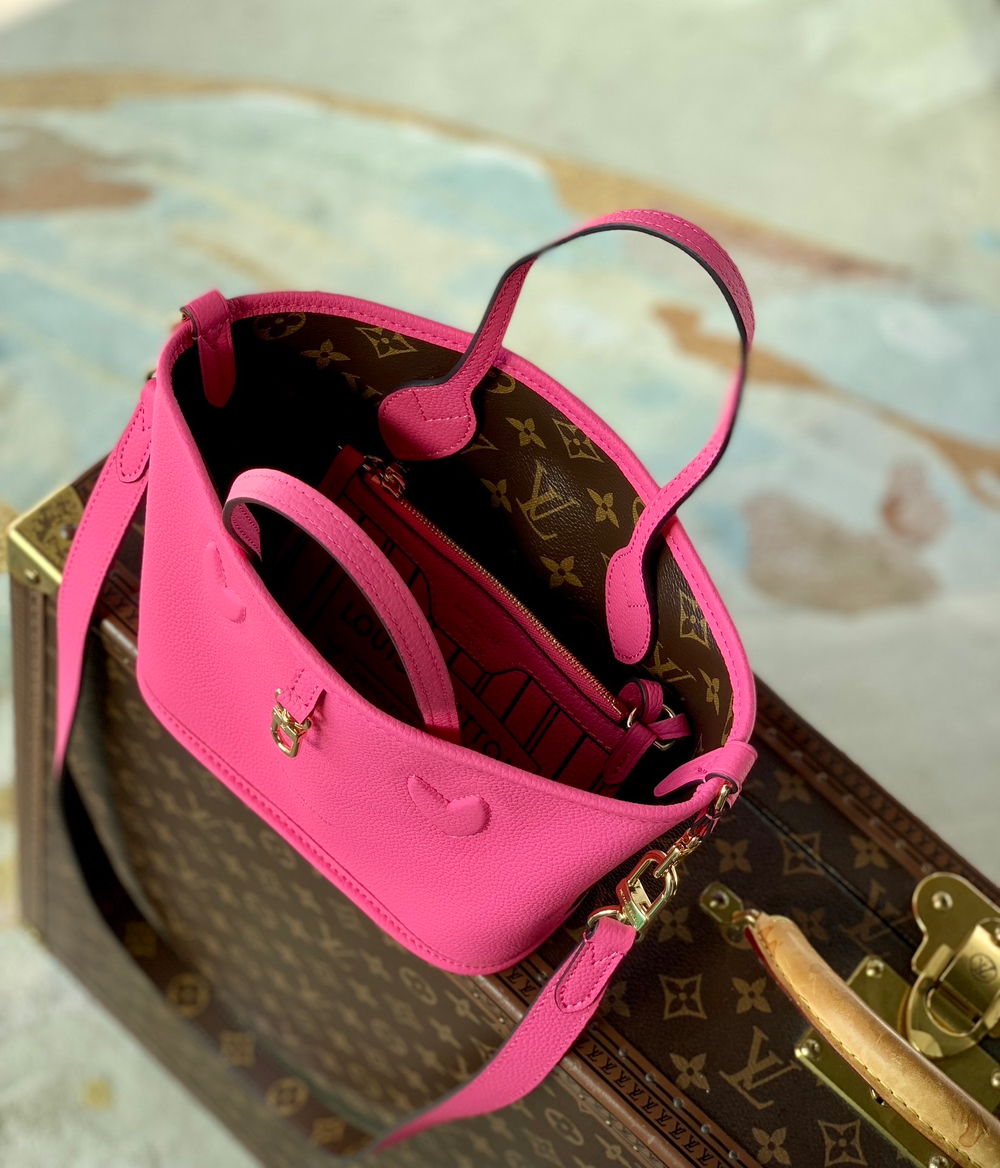 Louis Vuitton Neverfull Bandouliere Inside Out BB
