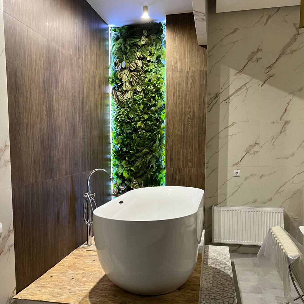 Вертикальное озеленение искусственными растениями автосалона «100 машин»