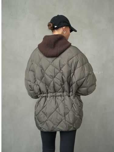 Жилет с трикотажным капюшоном в цвете хаки