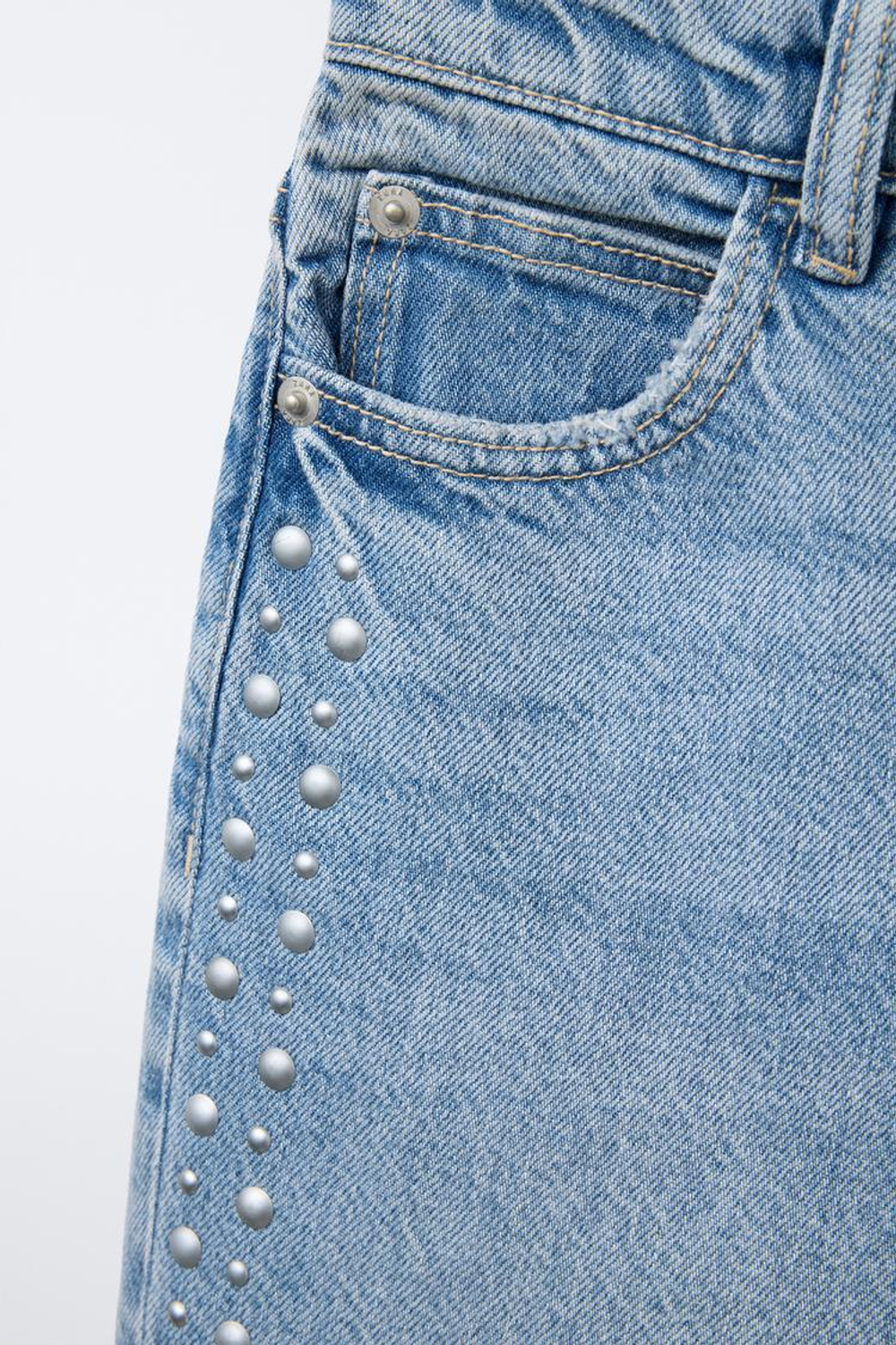 ZARA ДЖИНСЫ ПРЯМОГО КРОЯ С ЗАКЛЕПКАМИ, СИНИЙ