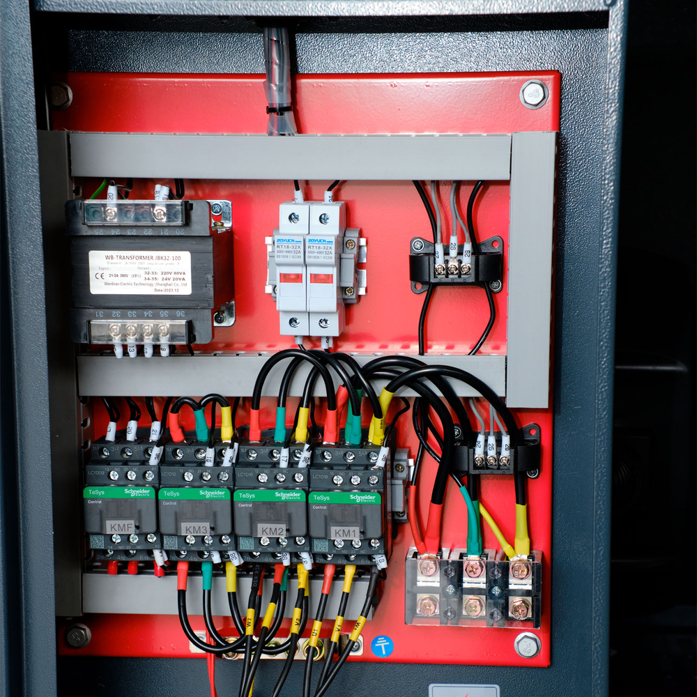 Компрессор винтовой ROSSVIK ВК15А-10-300, 1470л/мин, 10бар, ресивер 300л, 380В/11кВт