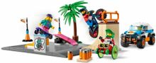 Конструктор LEGO City Community 60290 Скейт-парк