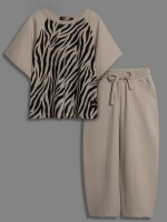 Осенний костюм для девочки