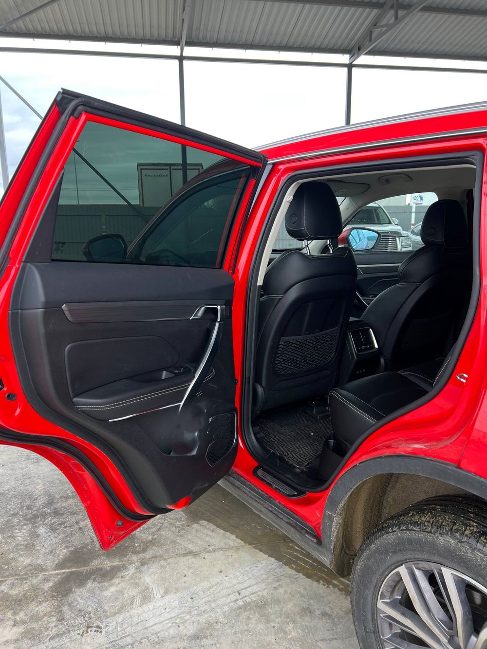 Geely Atlas Pro Luxury 1.5T 6AT 2WD (177 л.с.)