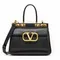 Средняя сумка с ручкой Valentino Rockstud Alcove из зернистой телячьей кожи черный