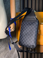 Сумка-слинг Louis Vuitton