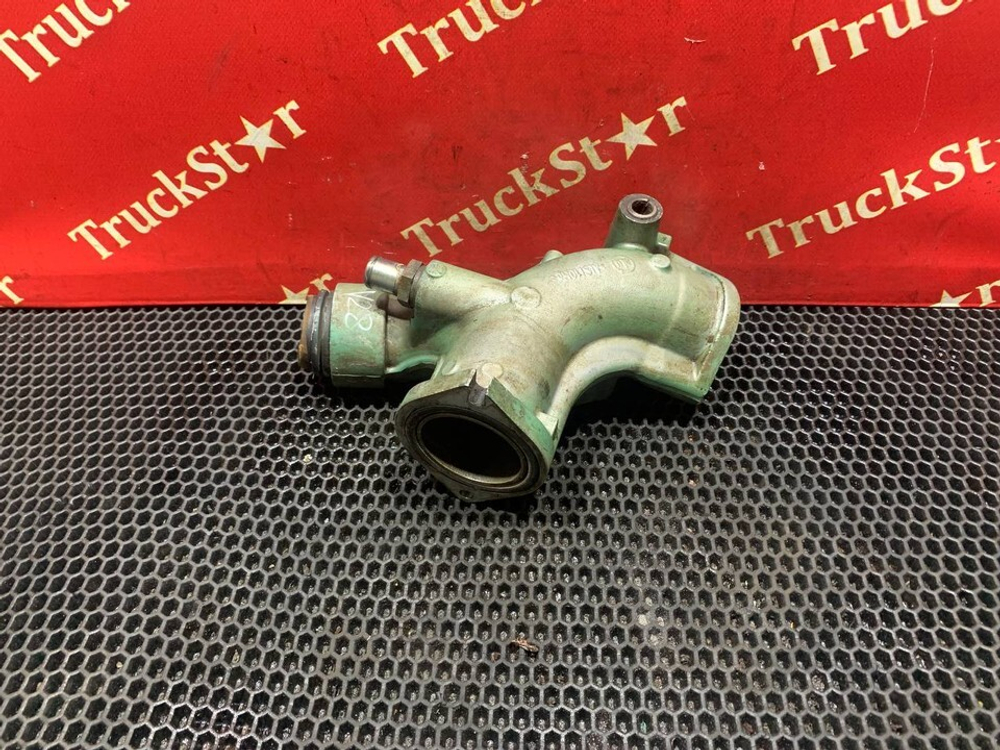 Патрубок системы охлаждения