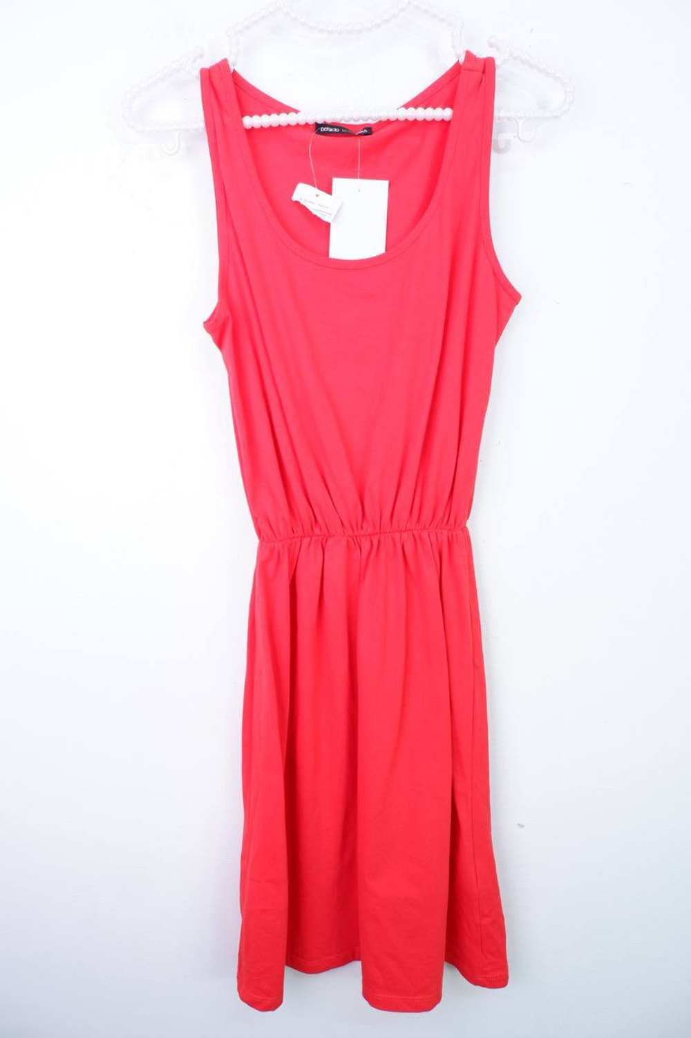 Платье Defacto с акцентом на талии, маркировка XS, визуально на 42 размер, новое