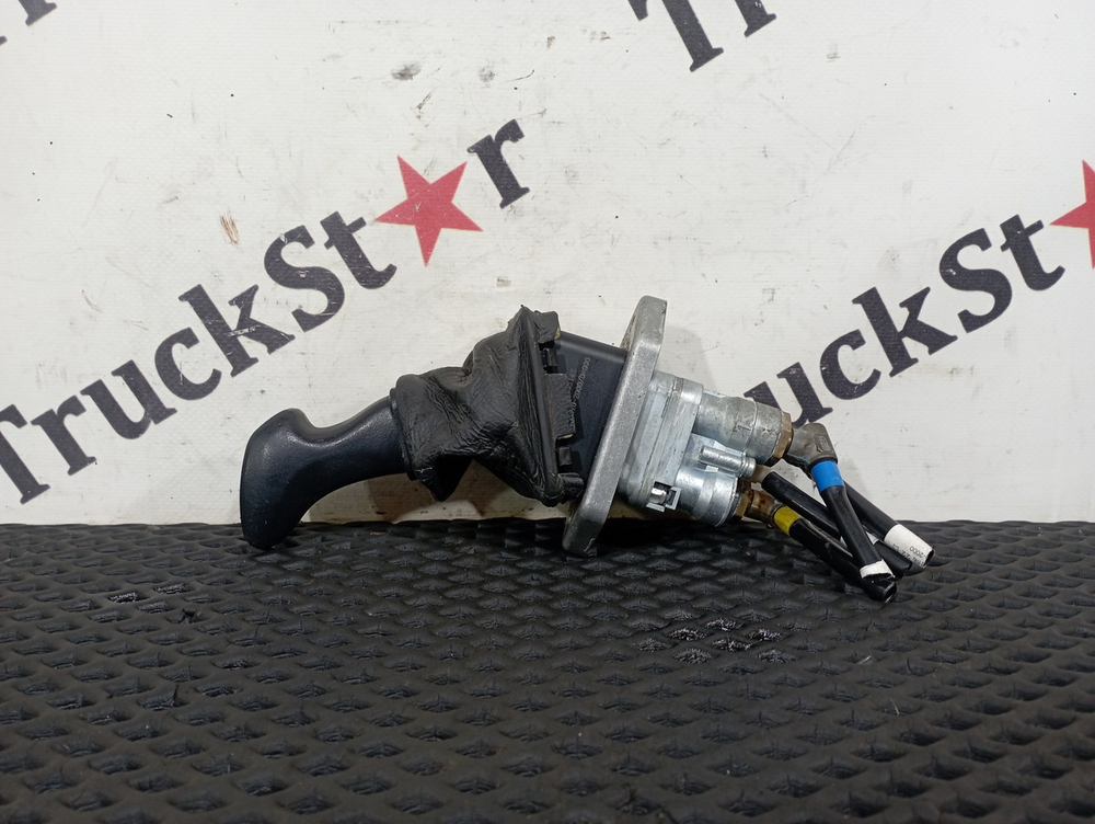 Кран ручного тормоза 2023г.