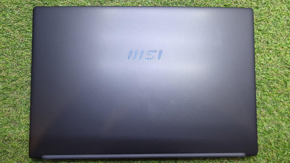 Ноутбук MSI Ryzen 7/16Gb/FHD/Modern 15 B7M-217XRU [9S7-15HK12-217]/Windows 11