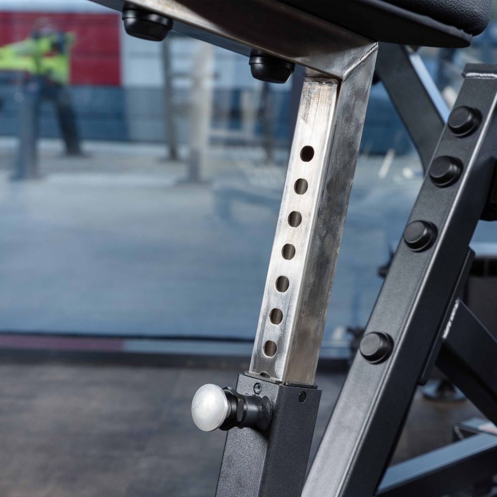 A704L Тяга к поясу