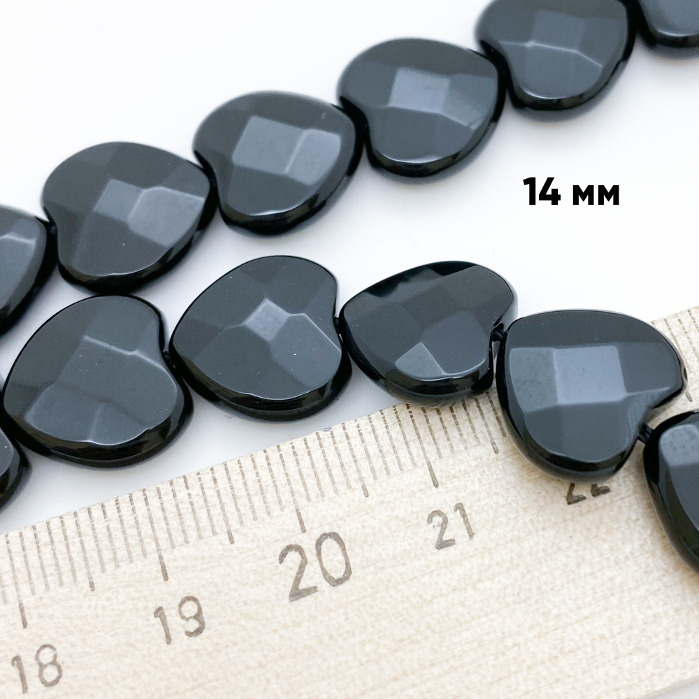 Халцедон черный (тонирован), сердце с огранкой, размер около 14 мм, цена за набор 6 шт
