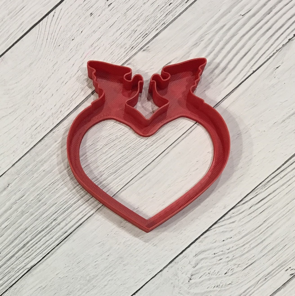 Сердце с голубями