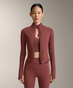 Oysho Легкая и теплая высокотехнологичная куртка, линялый махагон