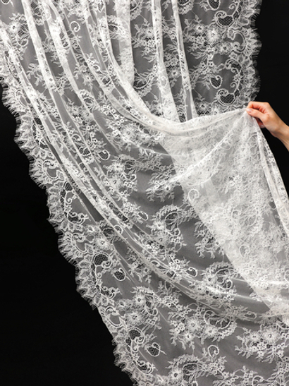 Кружево шантильи теплое белое широкое неэластичное ширина 1,5 м купон 2.9 м