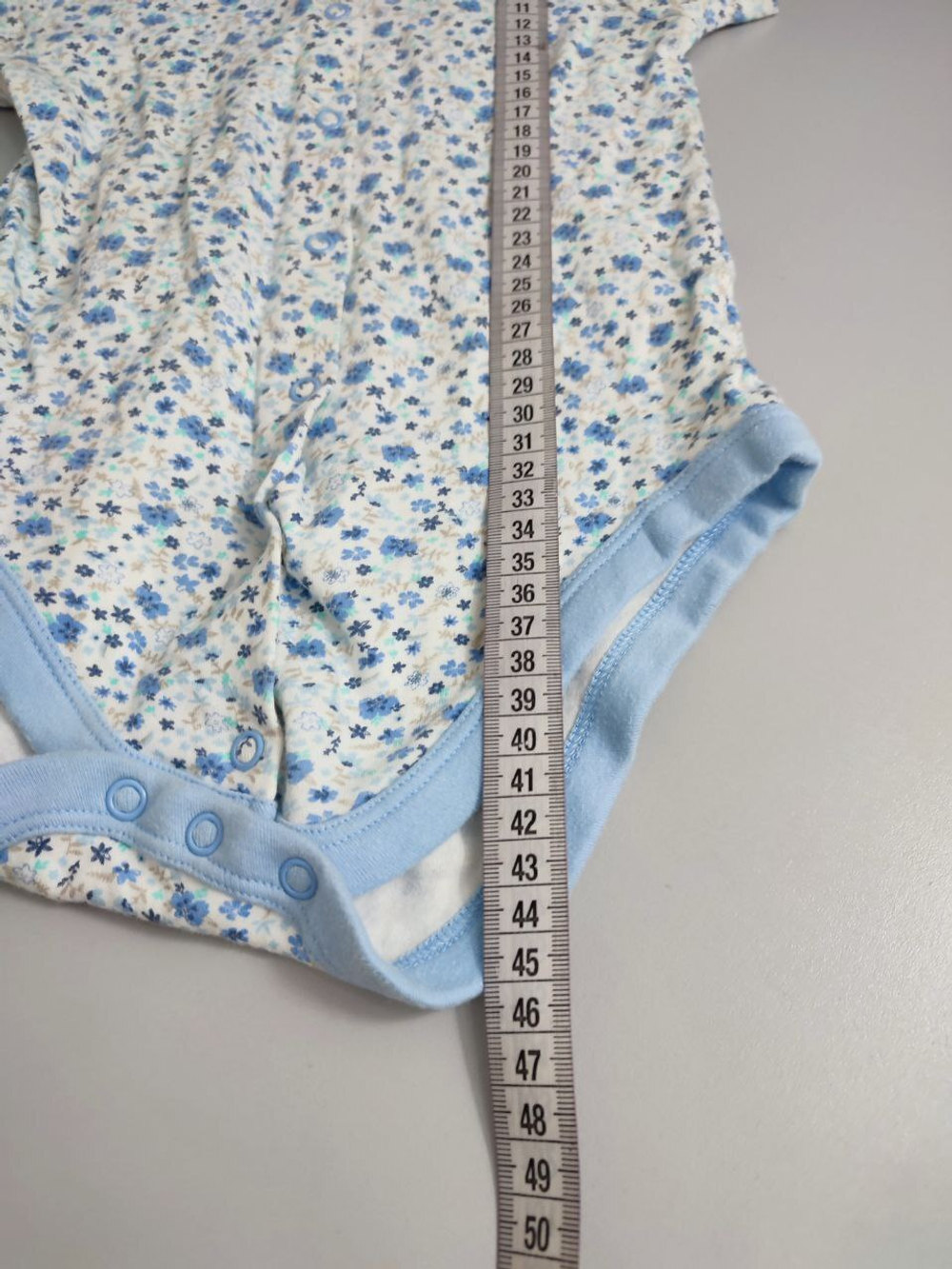 Боди в цветочек на 1/2 года