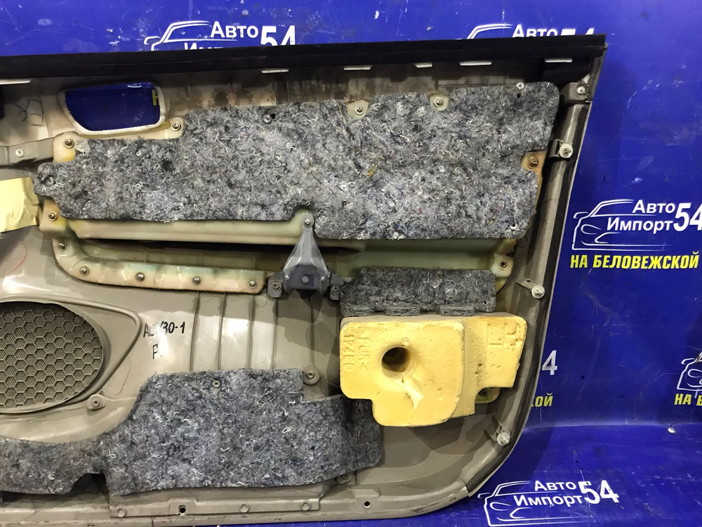 Обшивка двери TOYOTA CAMRY 2002