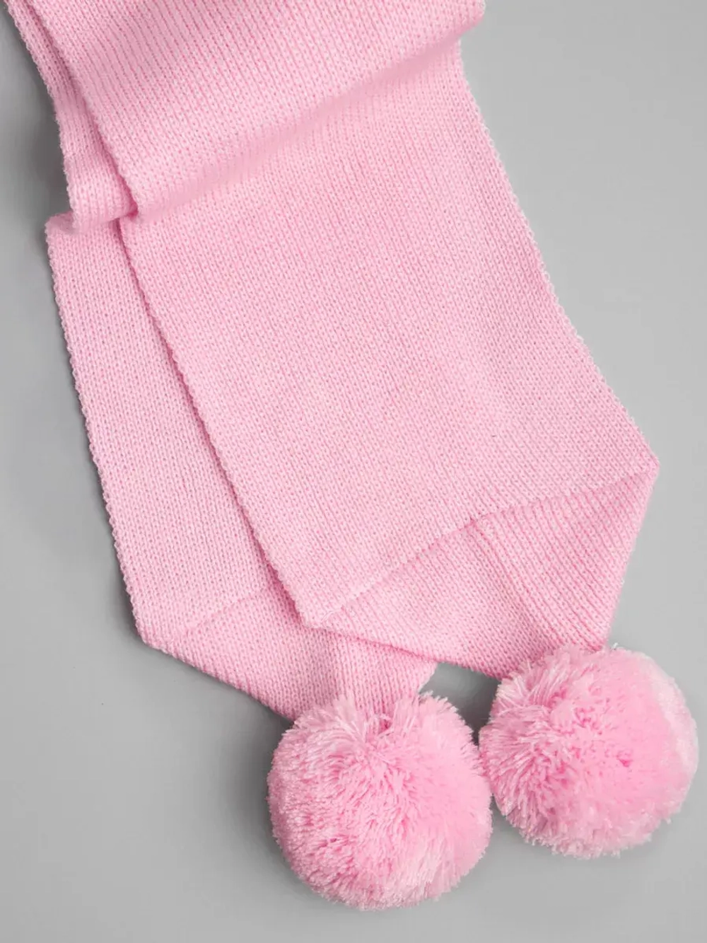 Шарф зимний вязаный с бубонами для девочки