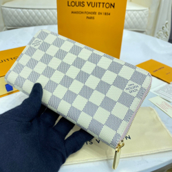 Louis Vuitton Zippy Wallet