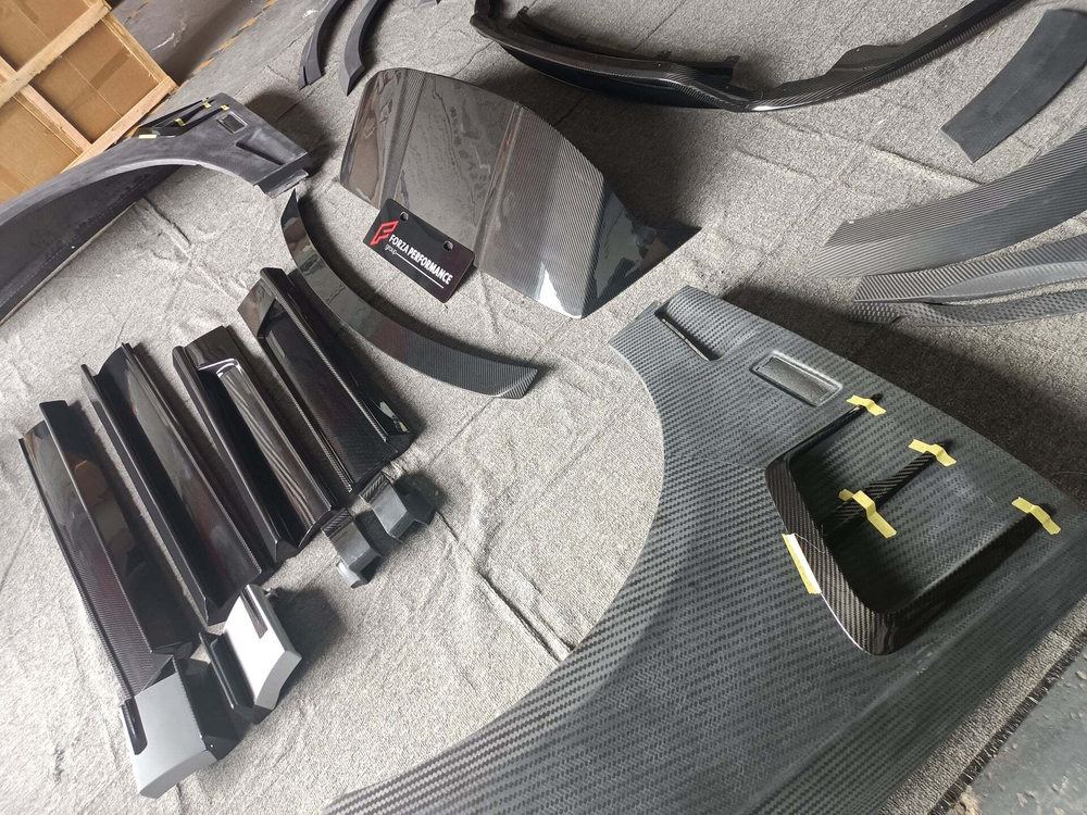 Карбоновый обвес для ROLLS-ROYCE CULLINAN Ролс Ройс Куллинан