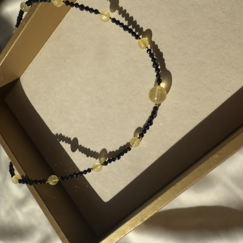 Чокер "Сияние силы" с цитрином и шпинелью