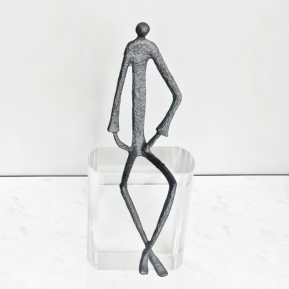 Статуэтка Cloyd арт.50178 / выс. 34 см - черный / серия 1642