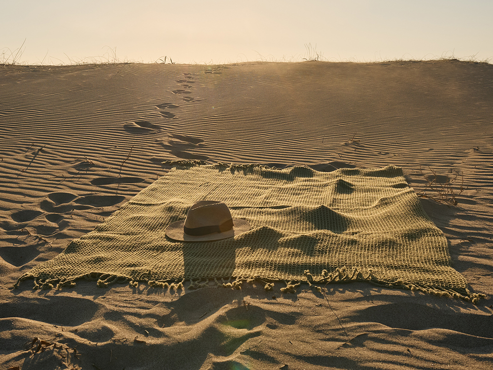 Плед из шерсти травянисто-зеленого цвета из коллекции essential, 130х180 см