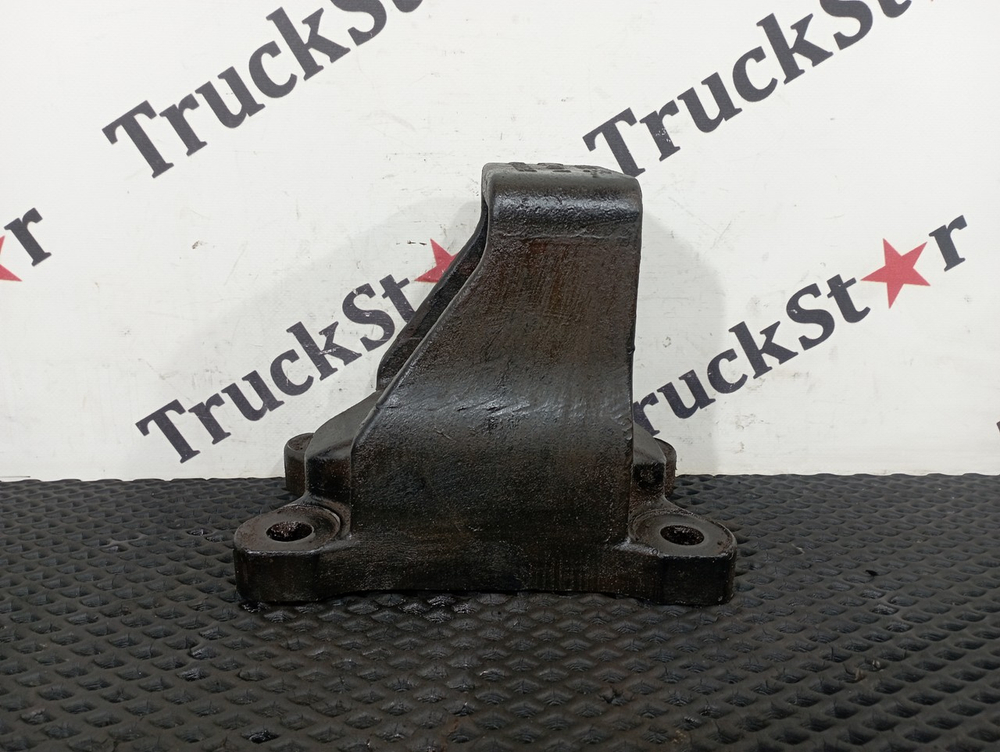 Кронштейн рессоры задней