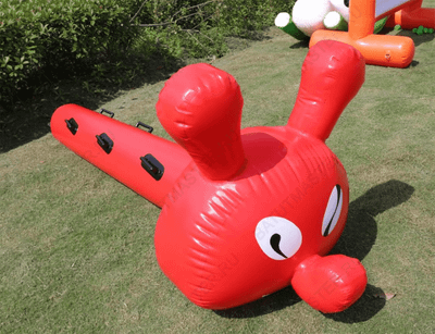 Надувная командная игра "Верхом на гусенице"