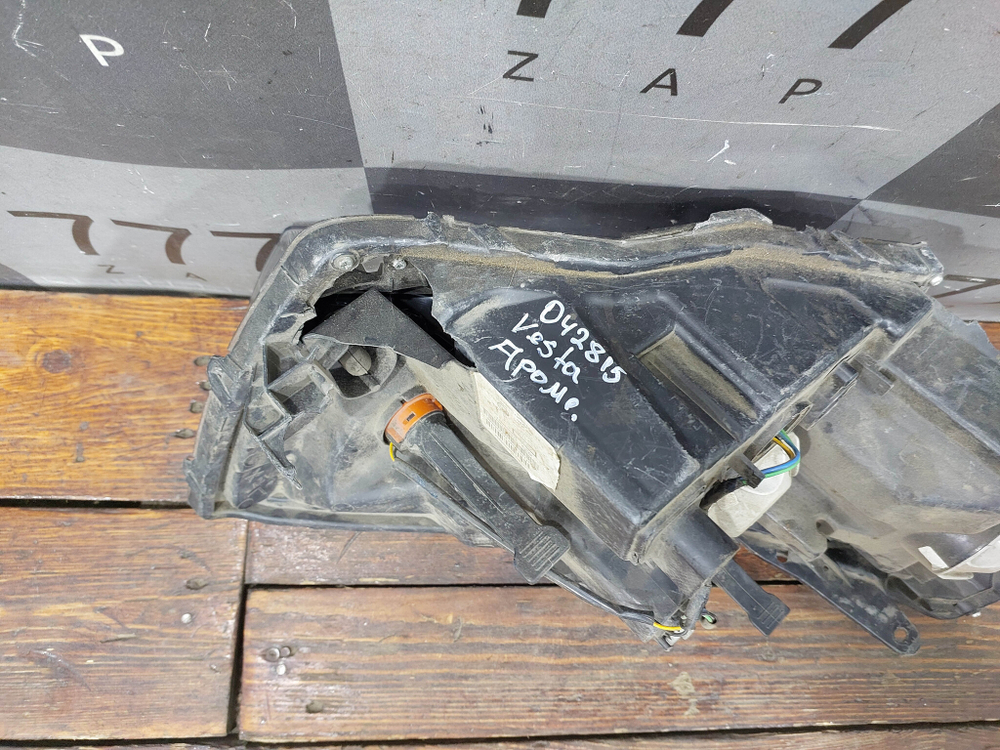 Фара левая с дефектом LADA Vesta 15-22 Б/У Оригинал 8450006953