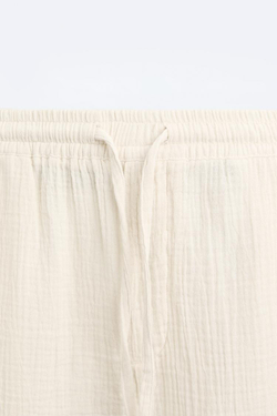 ZARA ШОРТЫ ИЗ ЖАТОЙ ТКАНИ, БЕЖЕВЫЙ