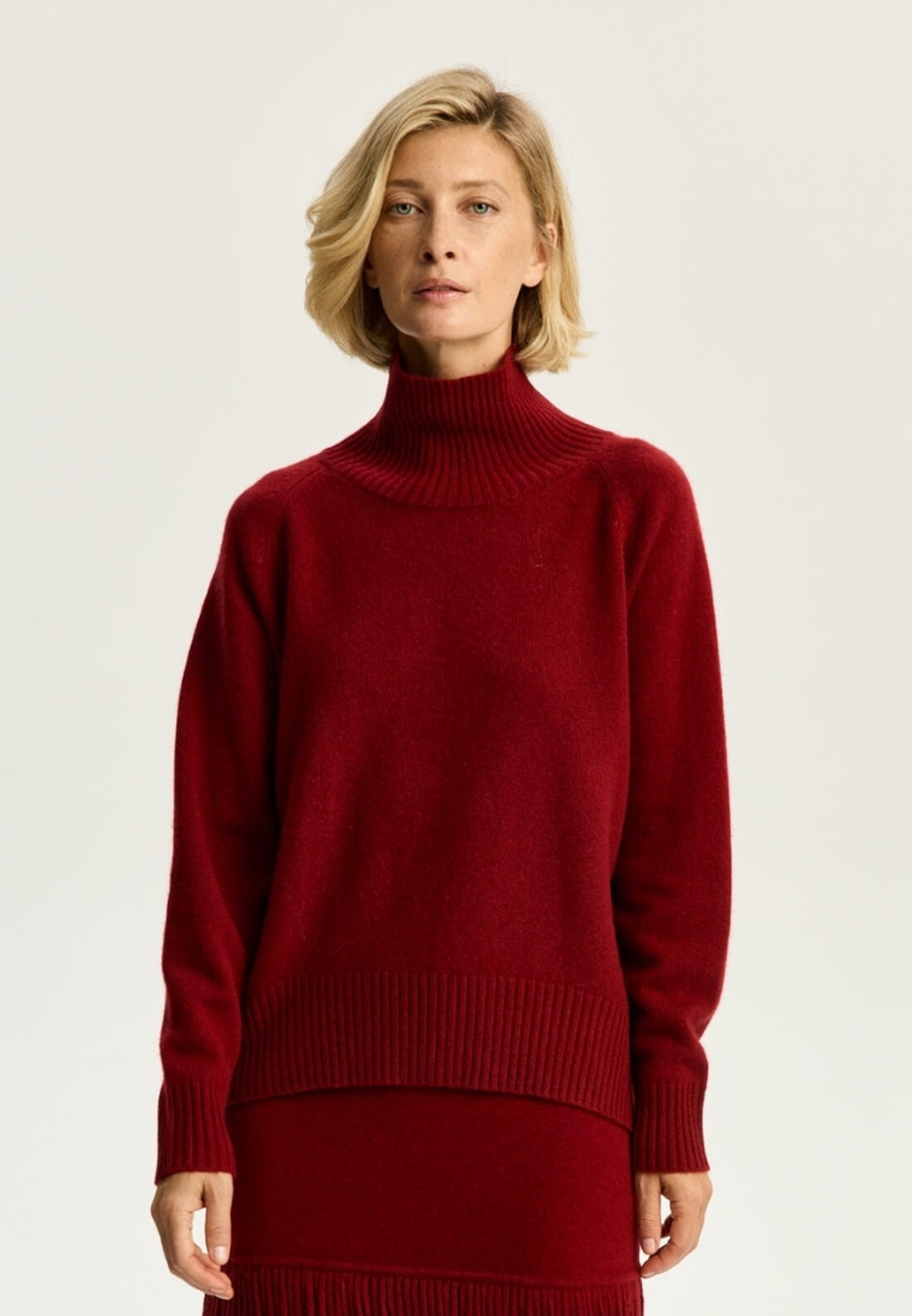 Свитер из кашемира с высоким воротом