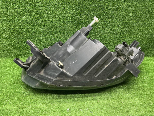 Фара правая Lada Granta (2018-н.в.) галоген