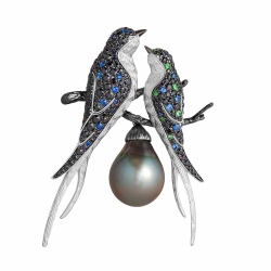 Брошь Ласточки с морским жемчугом, сапфирами и цаворитами, Brs0228-0/17