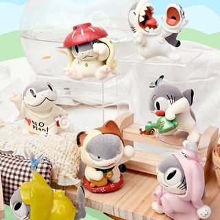 Рандомная фигурка Blind Box Sharkitty
