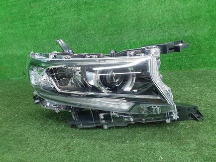 Фара правая Toyota Land Cruiser Prado 150 (2017-н.в.) LED