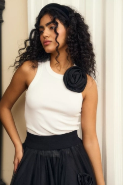 Топ-майка с розой