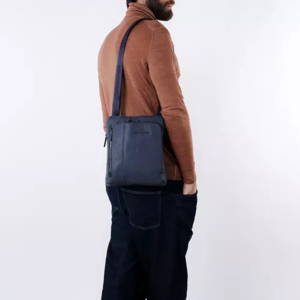 Сумка Piquadro Black Square из натуральной кожи (CA1816B3/BLU4) 6