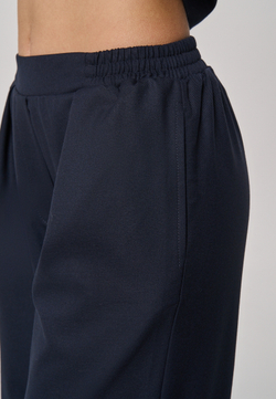 Брюки с поясом на резинке синие