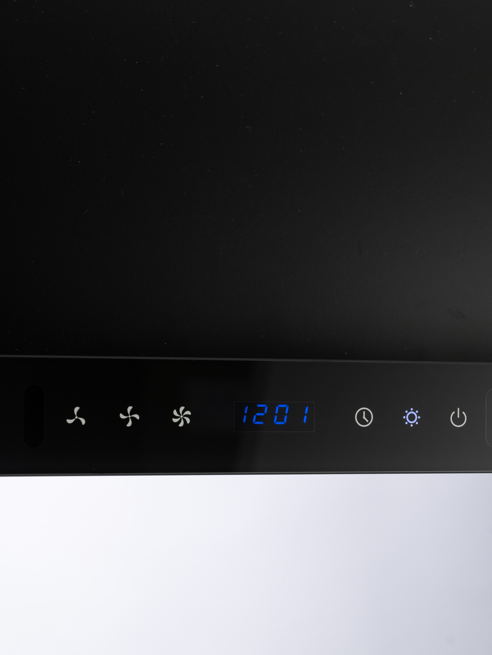 Вытяжка кухонная MACBI Perfa-60G-S/S (BLACK) черный, D150мм, 1200м3/ч, полновстраиваемая, мотор 230Ватт, стекло 60см, сенсорное управление + управление жестами, освещение светодиодное 5W