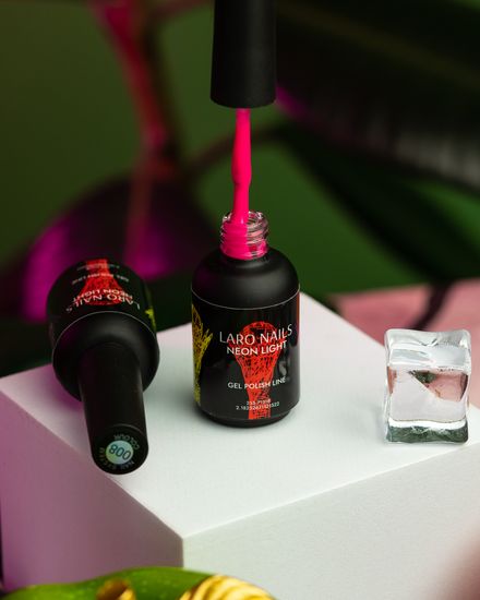 Гель-лак Laro Nails Neon Light гель-лак 06 12ml.
