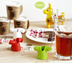 Заварочная ёмкость для чая Tea Shirt зеленая Qualy